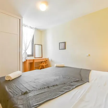 Las Americas Two Bedroom With Amazing Pool *